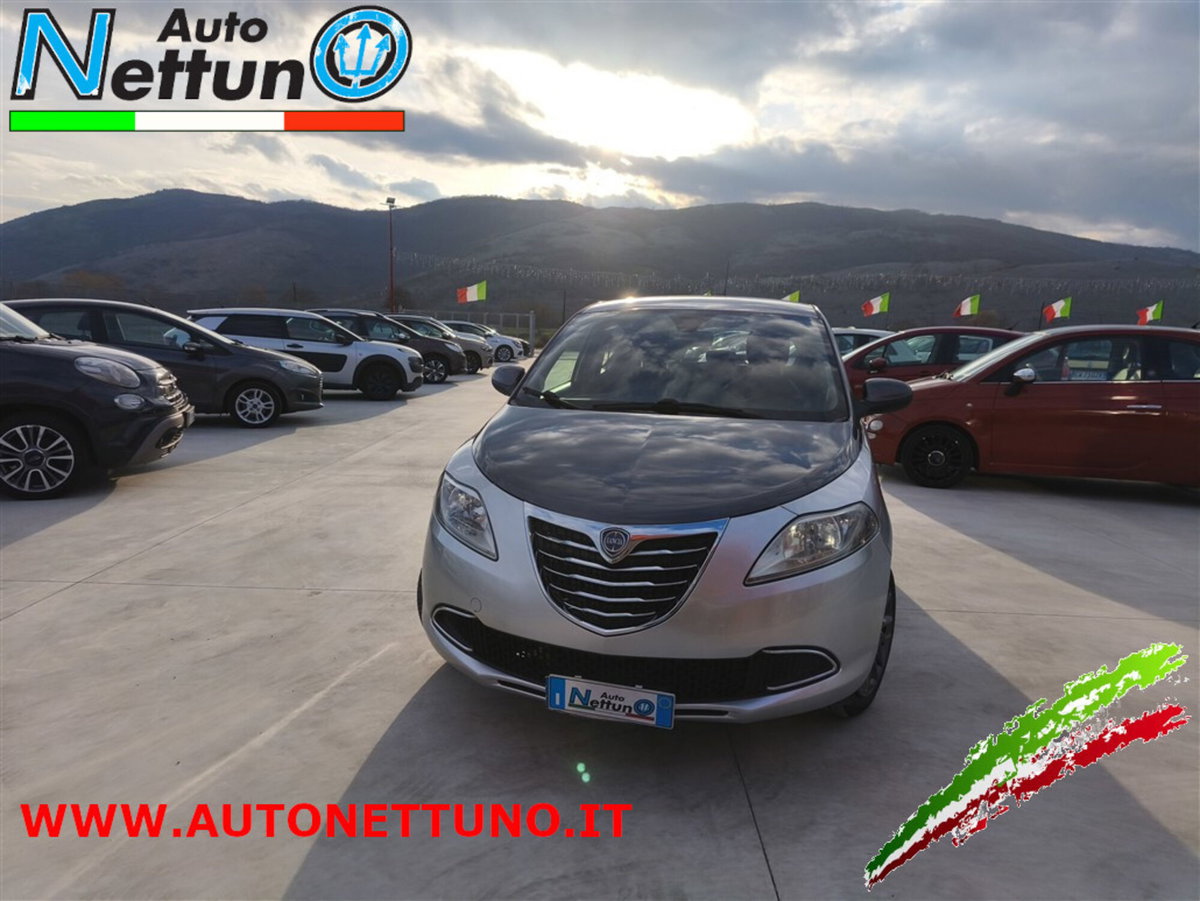 Lancia Ypsilon 1.2 69 CV 5 porte GPL Ecochic Gold (2)