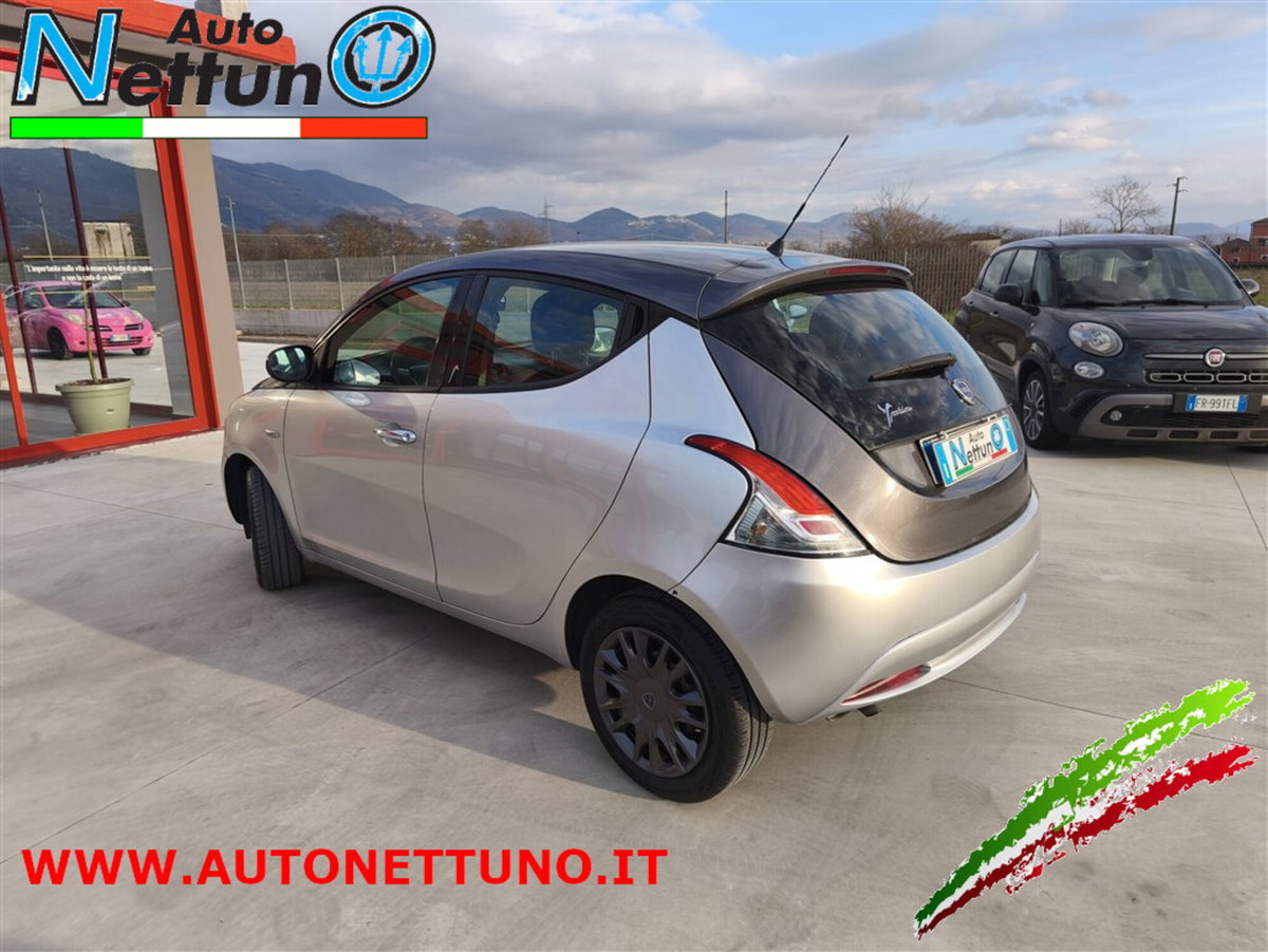 Lancia Ypsilon 1.2 69 CV 5 porte GPL Ecochic Gold (6)