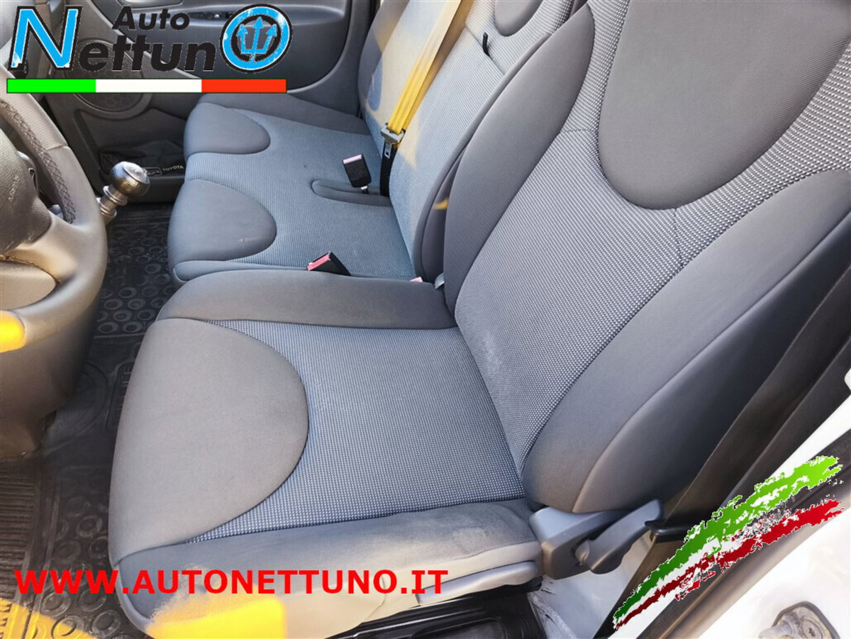 Toyota Proace 2.0 D-4D PL-TN Furgone Lounge 12q (18)