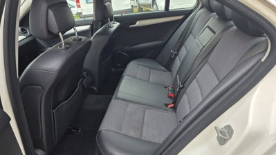 Mercedes-Benz Classe C 200 CDI BlueEFFICIENCY Avantgarde (11)