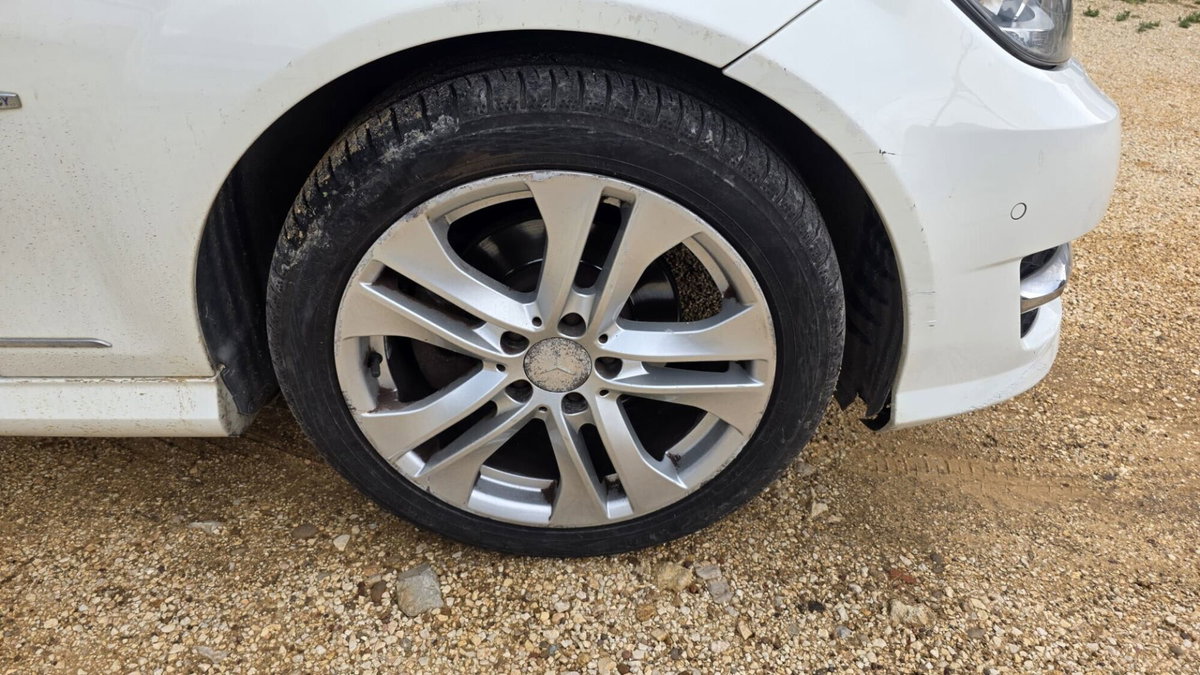 Mercedes-Benz Classe C 200 CDI BlueEFFICIENCY Avantgarde (13)