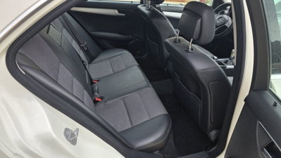 Mercedes-Benz Classe C 200 CDI BlueEFFICIENCY Avantgarde (4)
