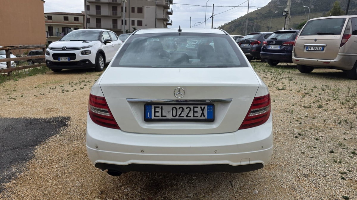 Mercedes-Benz Classe C 200 CDI BlueEFFICIENCY Avantgarde (5)