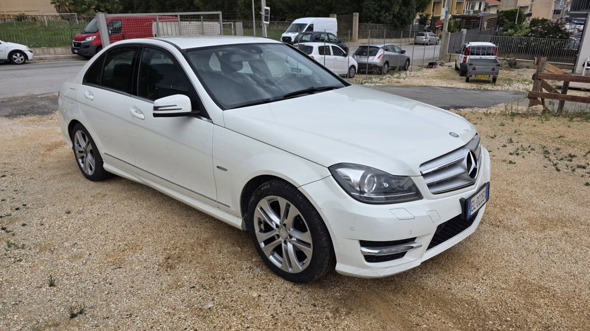 Mercedes-Benz Classe C 200 CDI BlueEFFICIENCY Avantgarde (6)