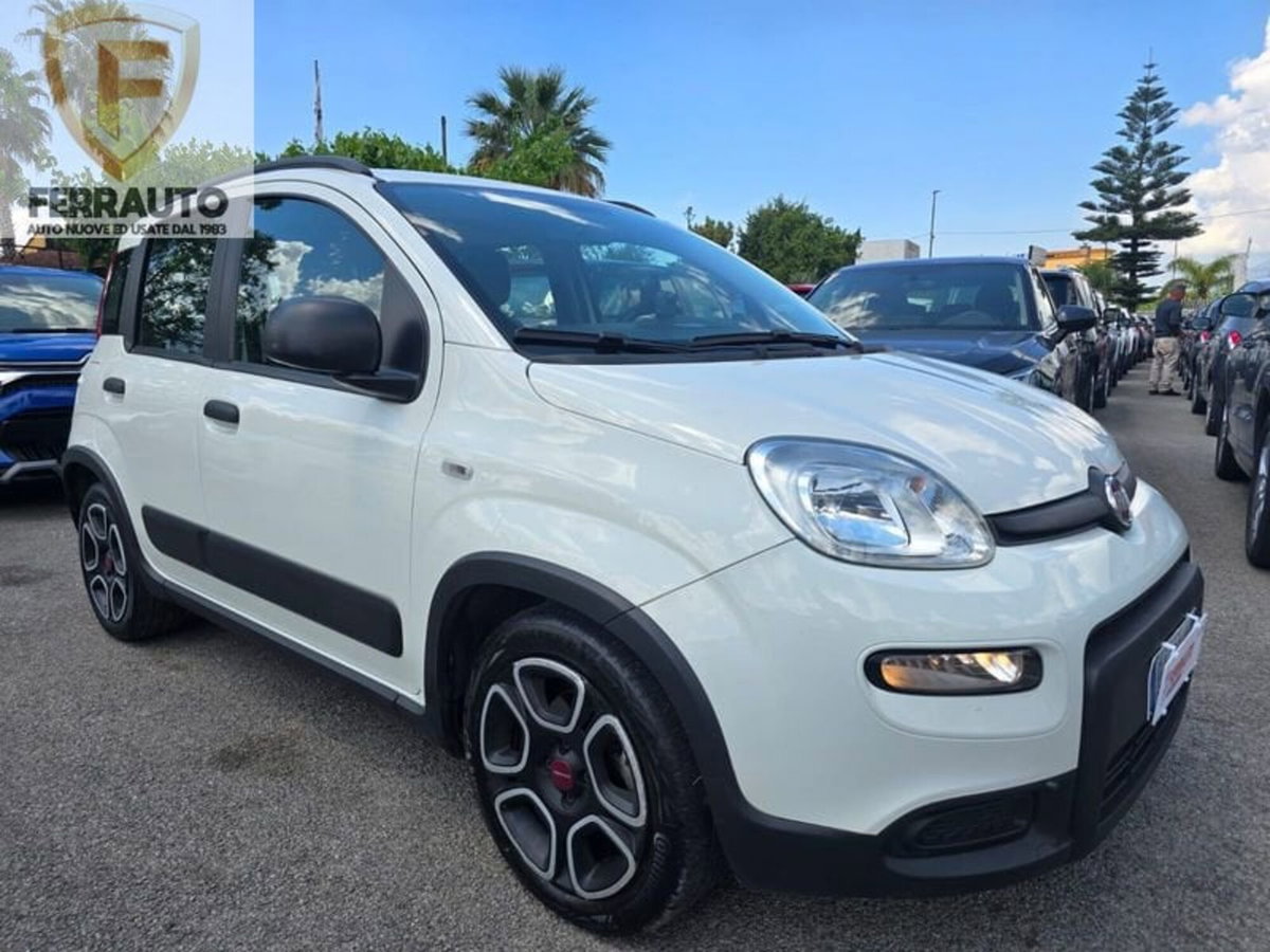 Fiat Panda 1.0 FireFly S&S Hybrid City Cross (15)