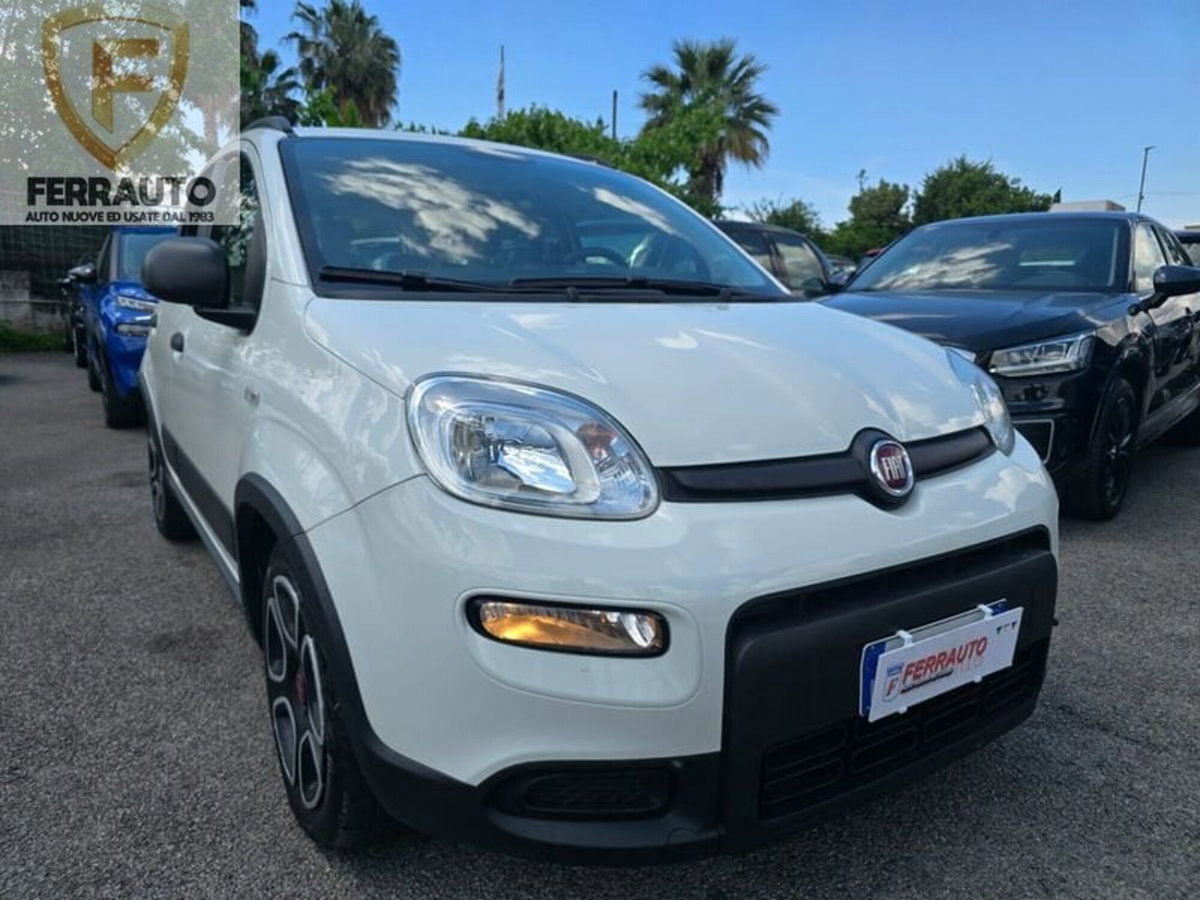 Fiat Panda 1.0 FireFly S&S Hybrid City Cross (16)