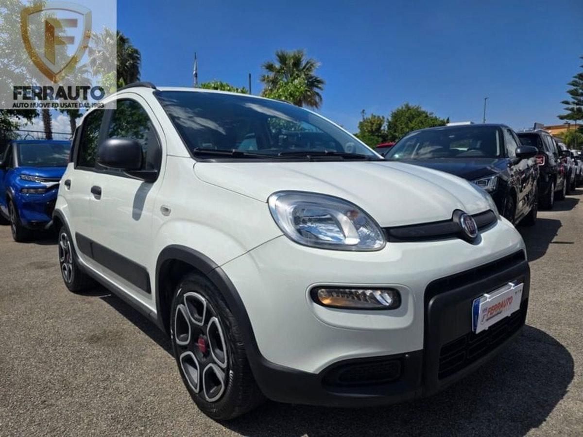 Fiat Panda 1.0 FireFly S&S Hybrid City Cross (19)