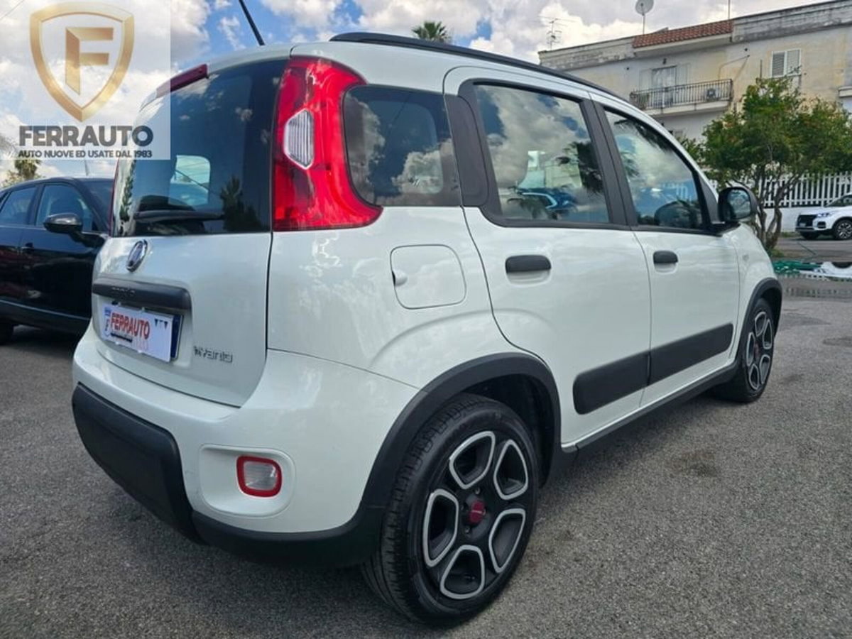 Fiat Panda 1.0 FireFly S&S Hybrid City Cross (6)