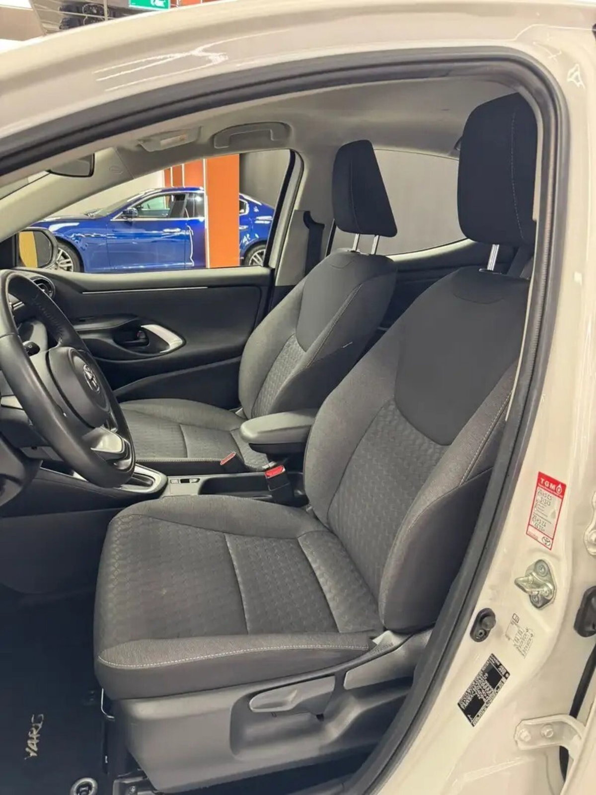 Toyota Yaris 1.5 Hybrid 5 porte Trend (10)