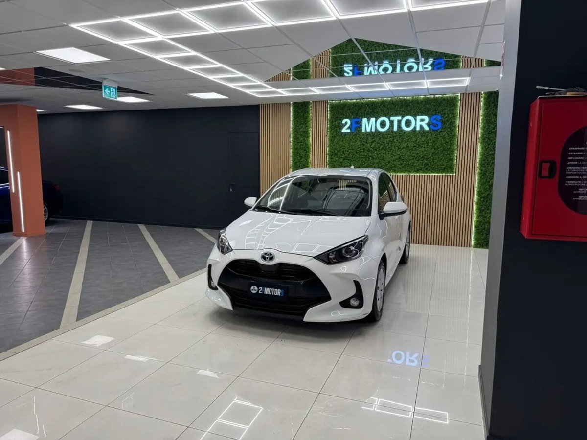 Toyota Yaris 1.5 Hybrid 5 porte Trend (3)