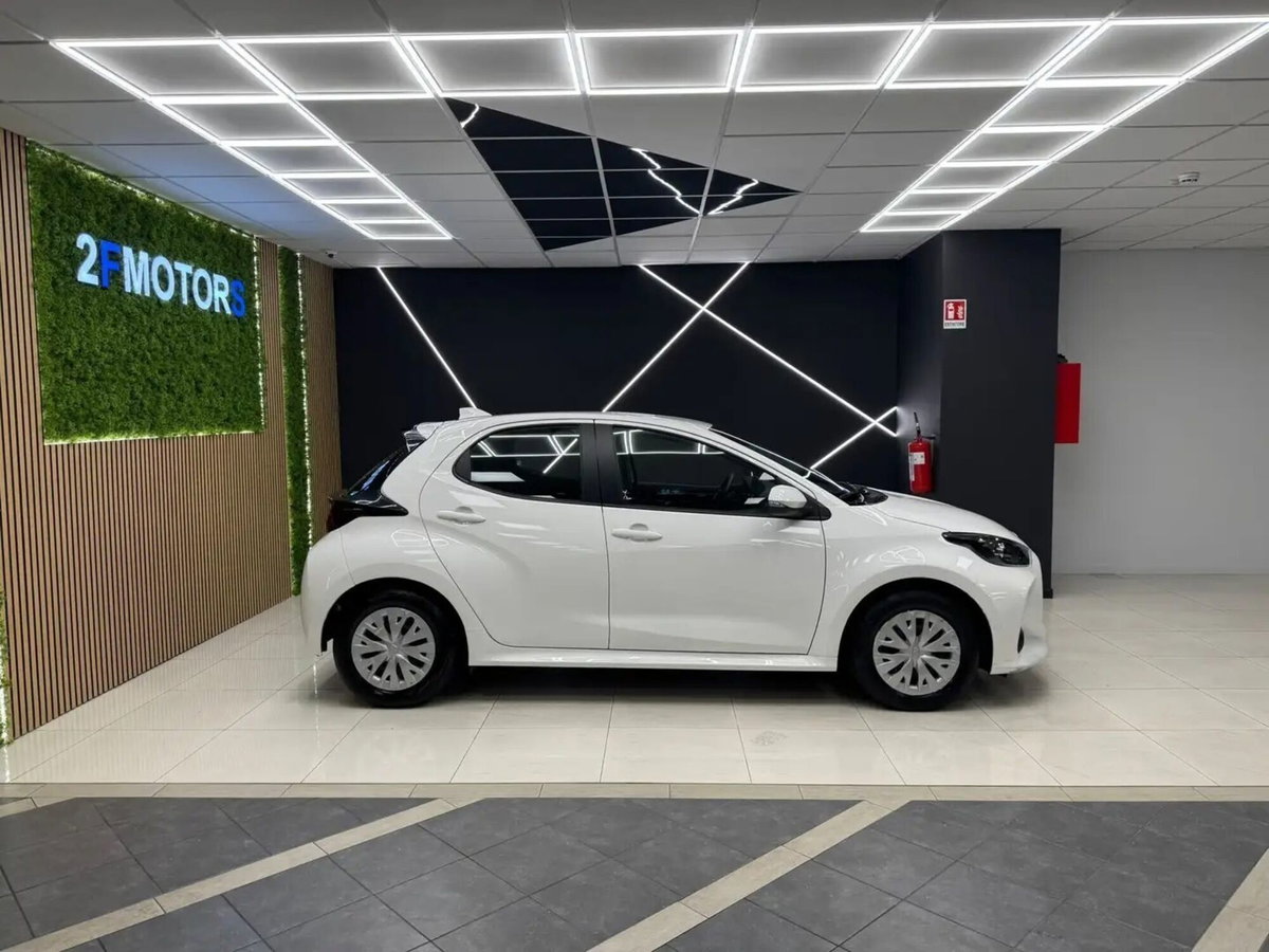 Toyota Yaris 1.5 Hybrid 5 porte Trend (5)