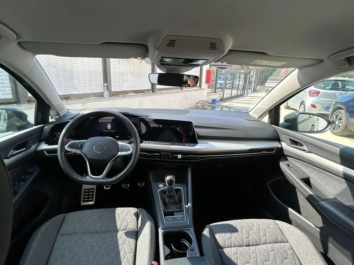 Volkswagen Golf 2.0 TDI SCR Style (8)