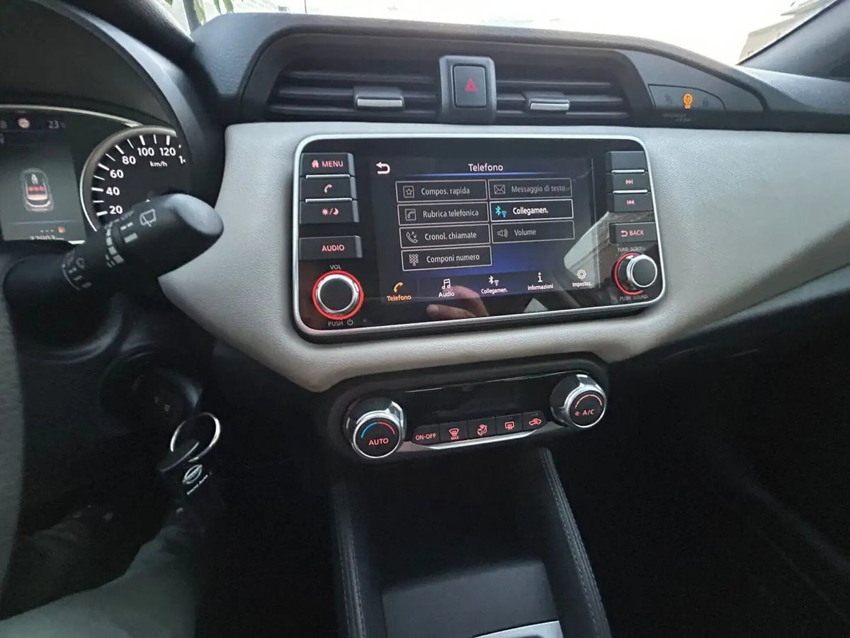 Nissan Micra IG-T 92 Xtronic 5 porte Visia (13)