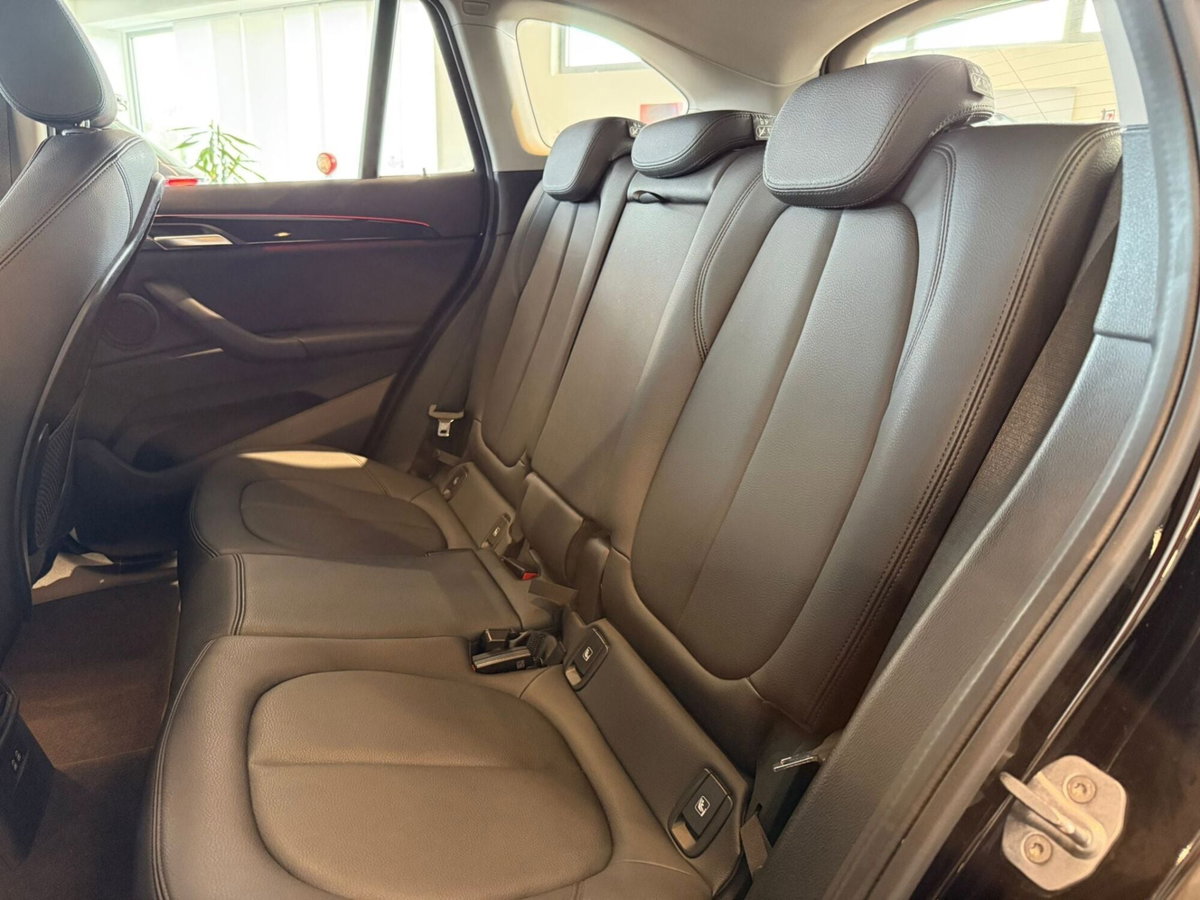 BMW X1 sDrive18d xLine Plus (10)