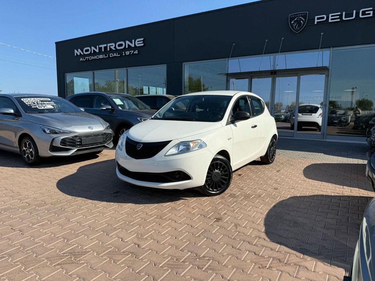 Lancia Ypsilon 1.2 69 CV 5 porte GPL Ecochic Elefantino Blu