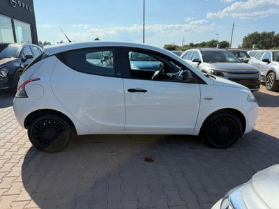 Lancia Ypsilon 1.2 69 CV 5 porte GPL Ecochic Elefantino Blu (6)