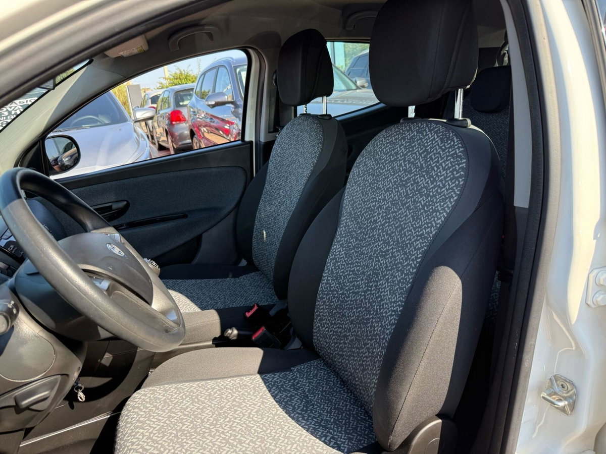 Lancia Ypsilon 1.2 69 CV 5 porte GPL Ecochic Elefantino Blu (8)