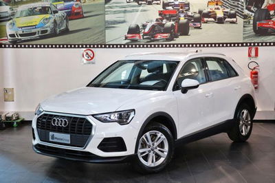 Audi Q3 40 2.0 tfsi Business quattro s-tronic usata