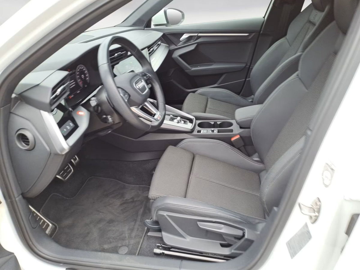 Audi A3 Sportback 35 TFSI S line edition (10)