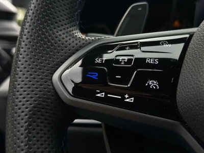 Volkswagen Golf 2.0 TSI R DSG 4Motion (14)