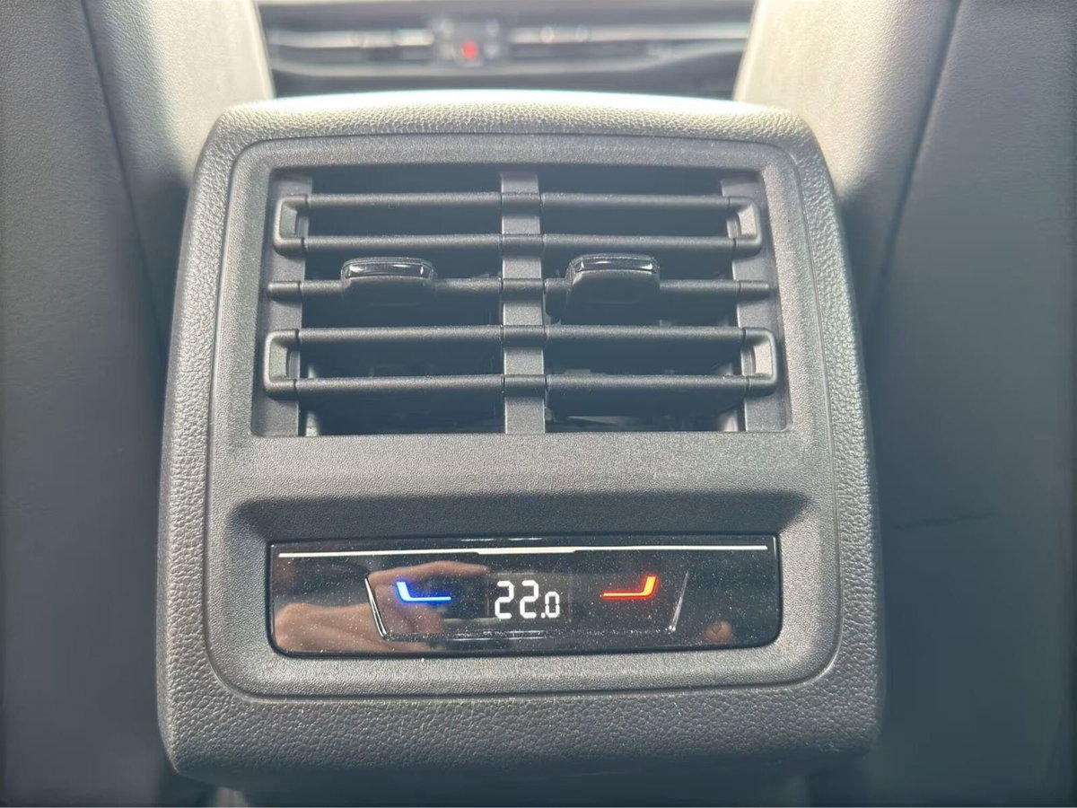 Volkswagen Golf 2.0 TSI R DSG 4Motion (17)