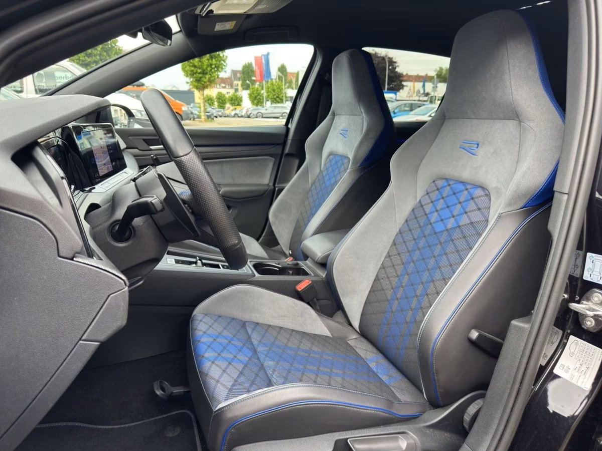 Volkswagen Golf 2.0 TSI R DSG 4Motion (9)