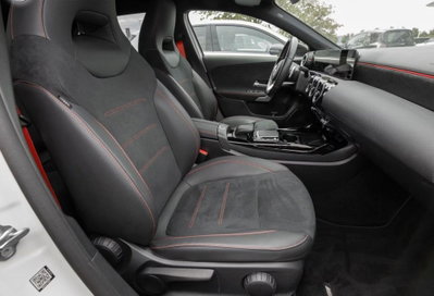 Mercedes-Benz Classe A 35 AMG 4Matic (7)