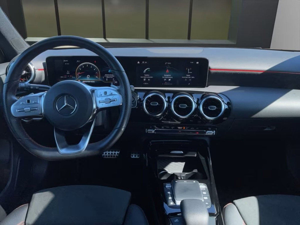 Mercedes-Benz Classe A 45 AMG 4Matic+ (6)