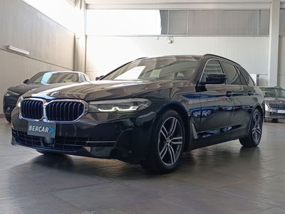 BMW Serie 5 Touring 520d 48V xDrive  Business usata