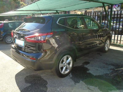 Nissan Qashqai 1.3 DIG-T 140 CV Visia usata