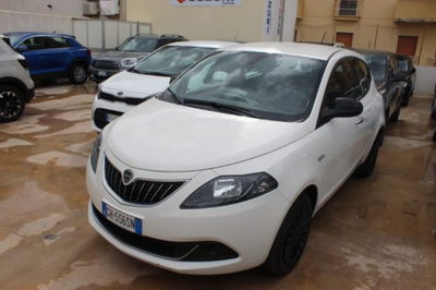 Lancia Ypsilon 1.0 FireFly 5 porte S&S Hybrid Silver Plus