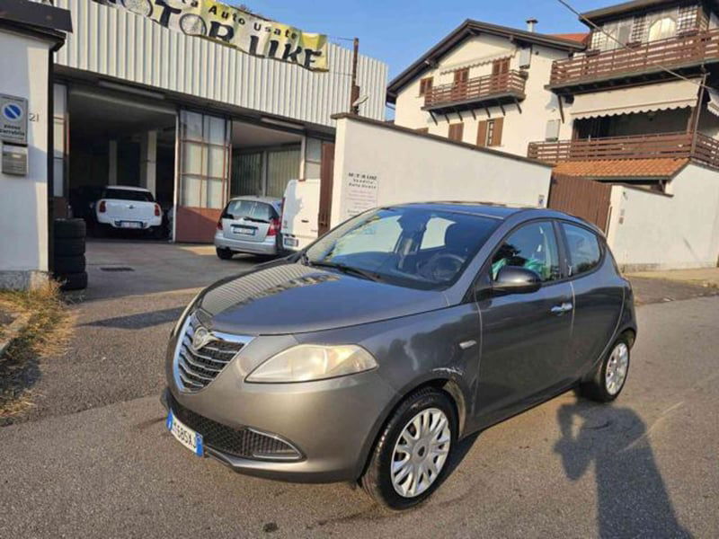 Lancia Ypsilon 1.2 69 CV 5 porte Silver