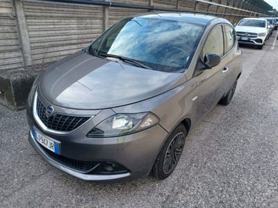 Lancia Ypsilon 1.0 FireFly 5 porte S&S Hybrid Gold Plus usata