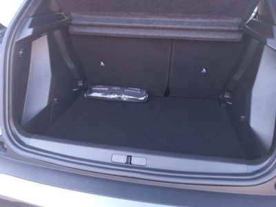 Peugeot 2008 1.2 hybrid Style 145cv e-dcs6 (12)