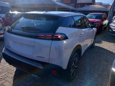 Peugeot 2008 1.2 hybrid Style 145cv e-dcs6 (6)