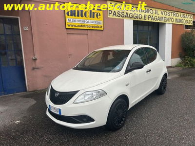 Lancia Ypsilon 1.2 69 CV 5 porte Elefantino Blu usata