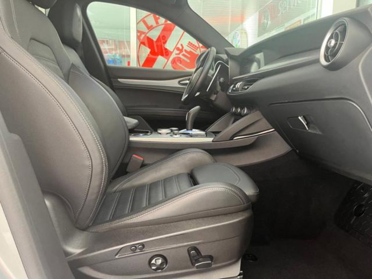 Alfa Romeo Stelvio Stelvio 2.2 Turbodiesel 210 CV AT8 Q4 Veloce Tì (13)