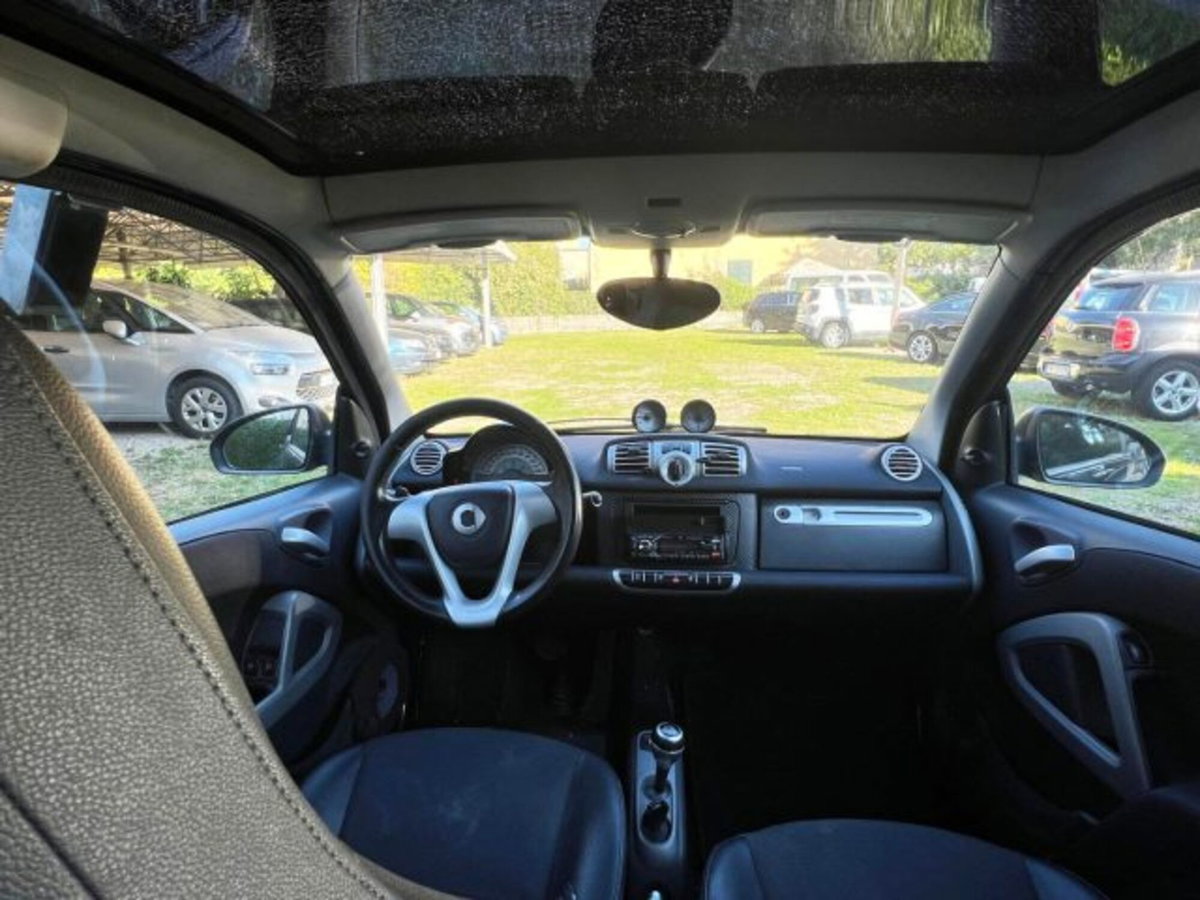 smart Fortwo 1000 52 kW MHD coupé pulse (7)