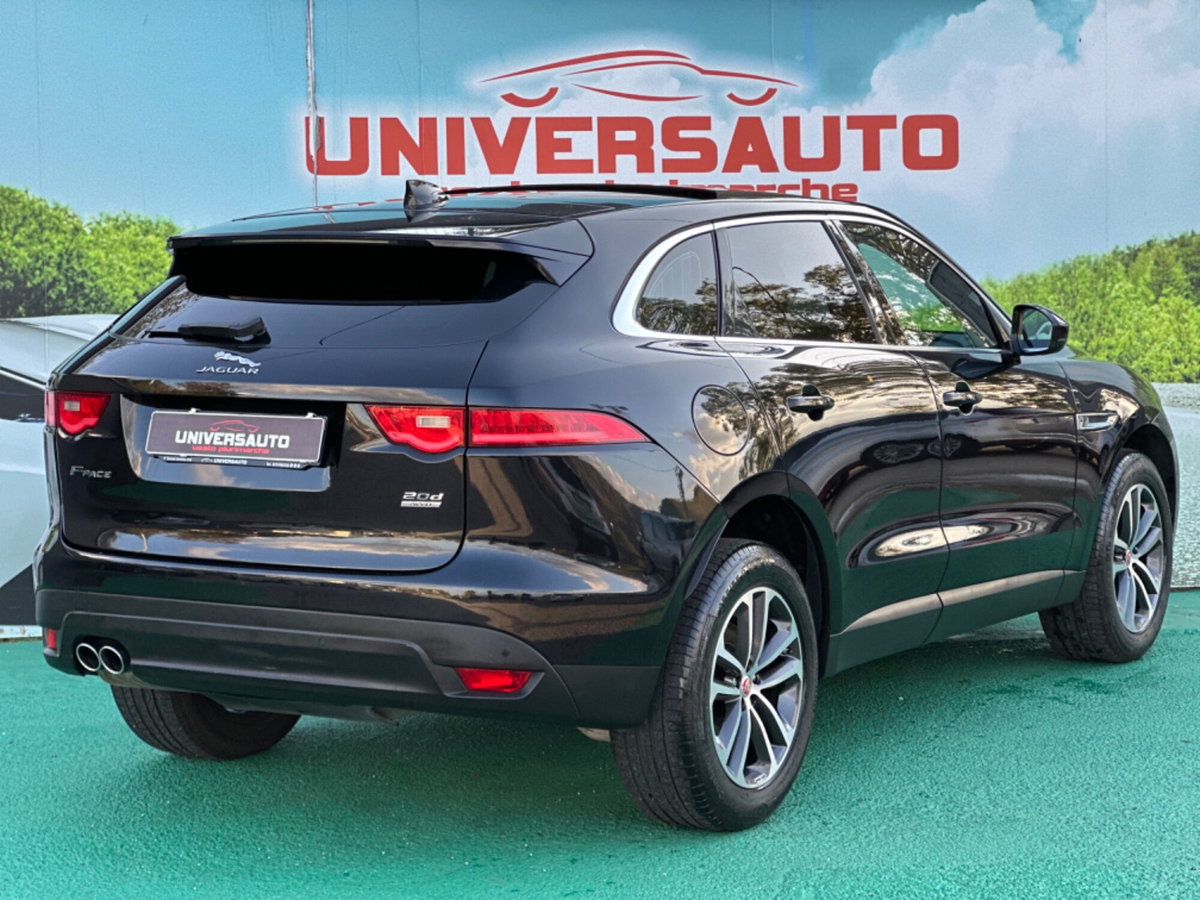 Jaguar F-Pace 2.0 D 180 CV AWD Prestige (3)
