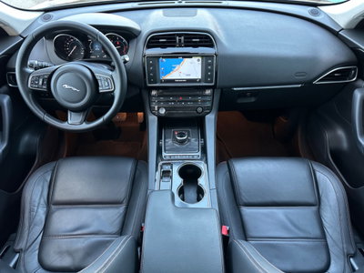 Jaguar F-Pace 2.0 D 180 CV AWD Prestige (6)