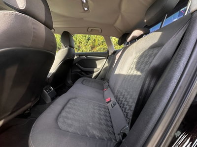 Audi A3 Sportback 2.0 TDI Ambiente (18)