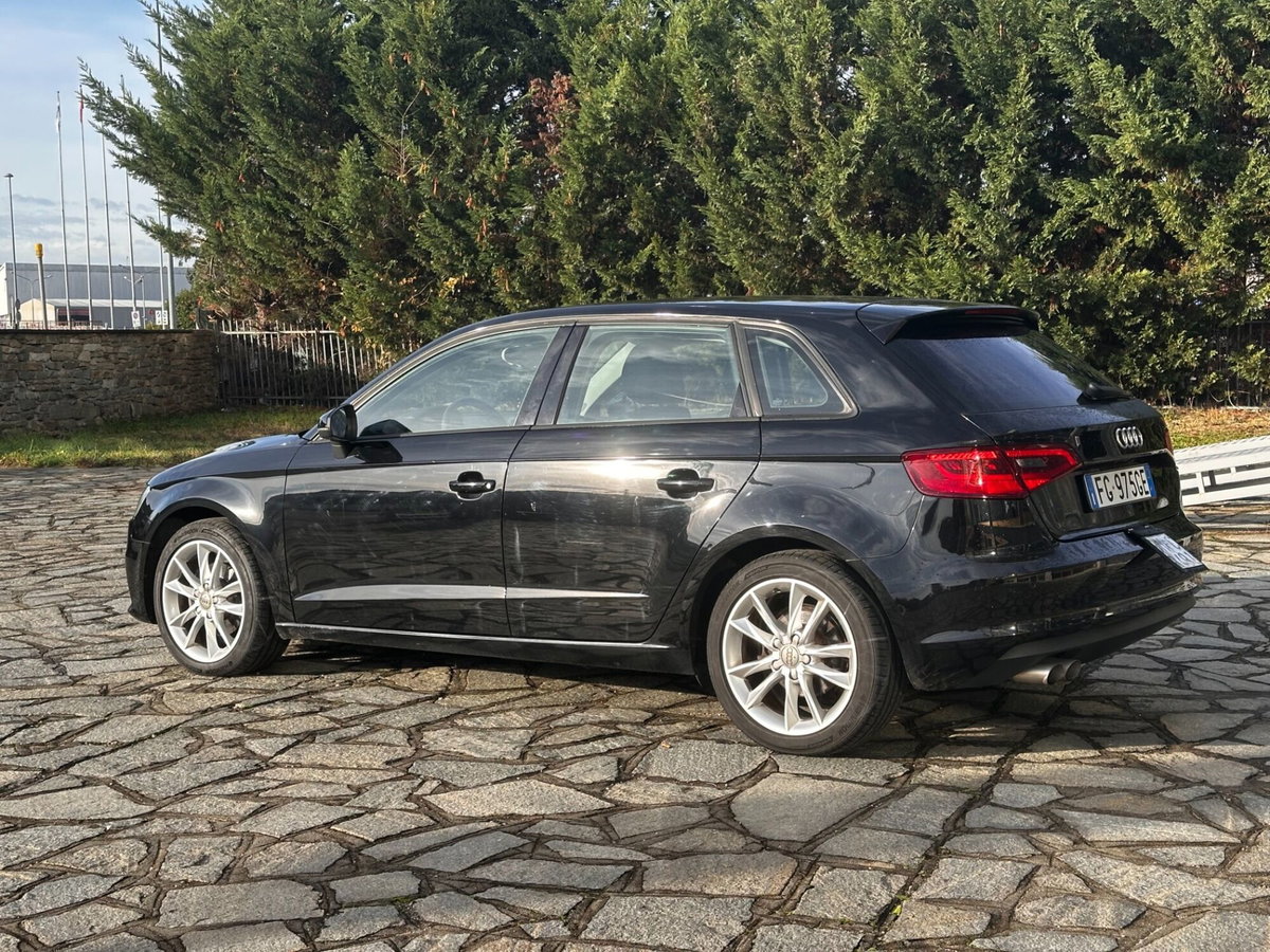 Audi A3 Sportback 2.0 TDI Ambiente (5)