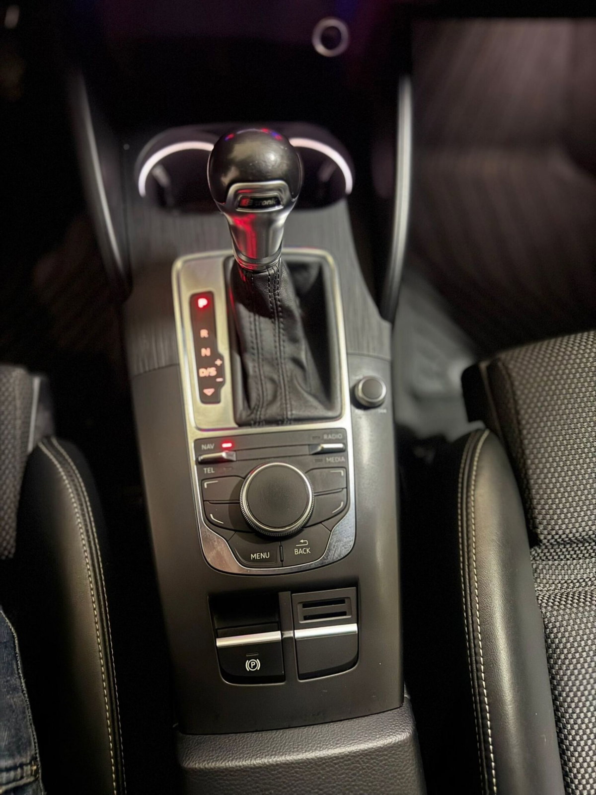Audi A3 Sportback 1.6 TDI clean diesel S tronic Ambition (10)