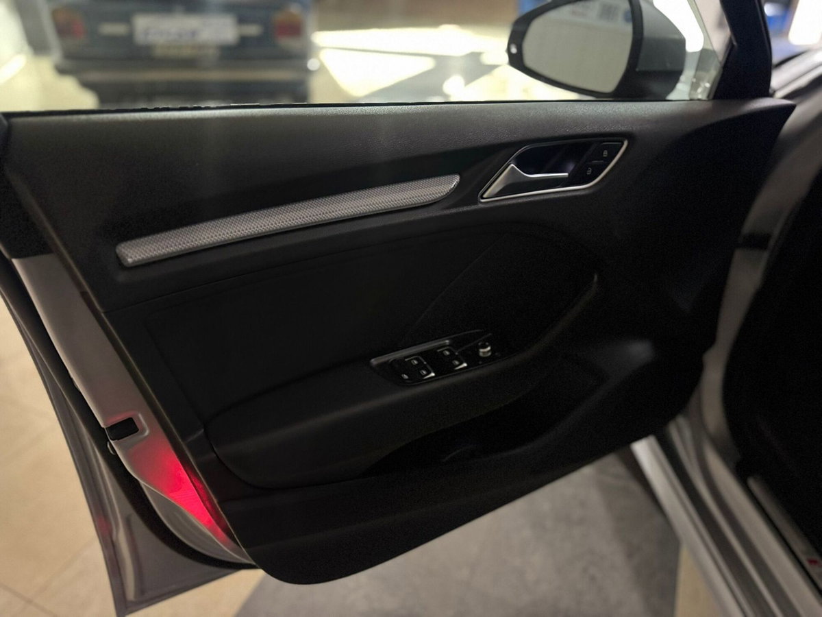 Audi A3 Sportback 1.6 TDI clean diesel S tronic Ambition (14)