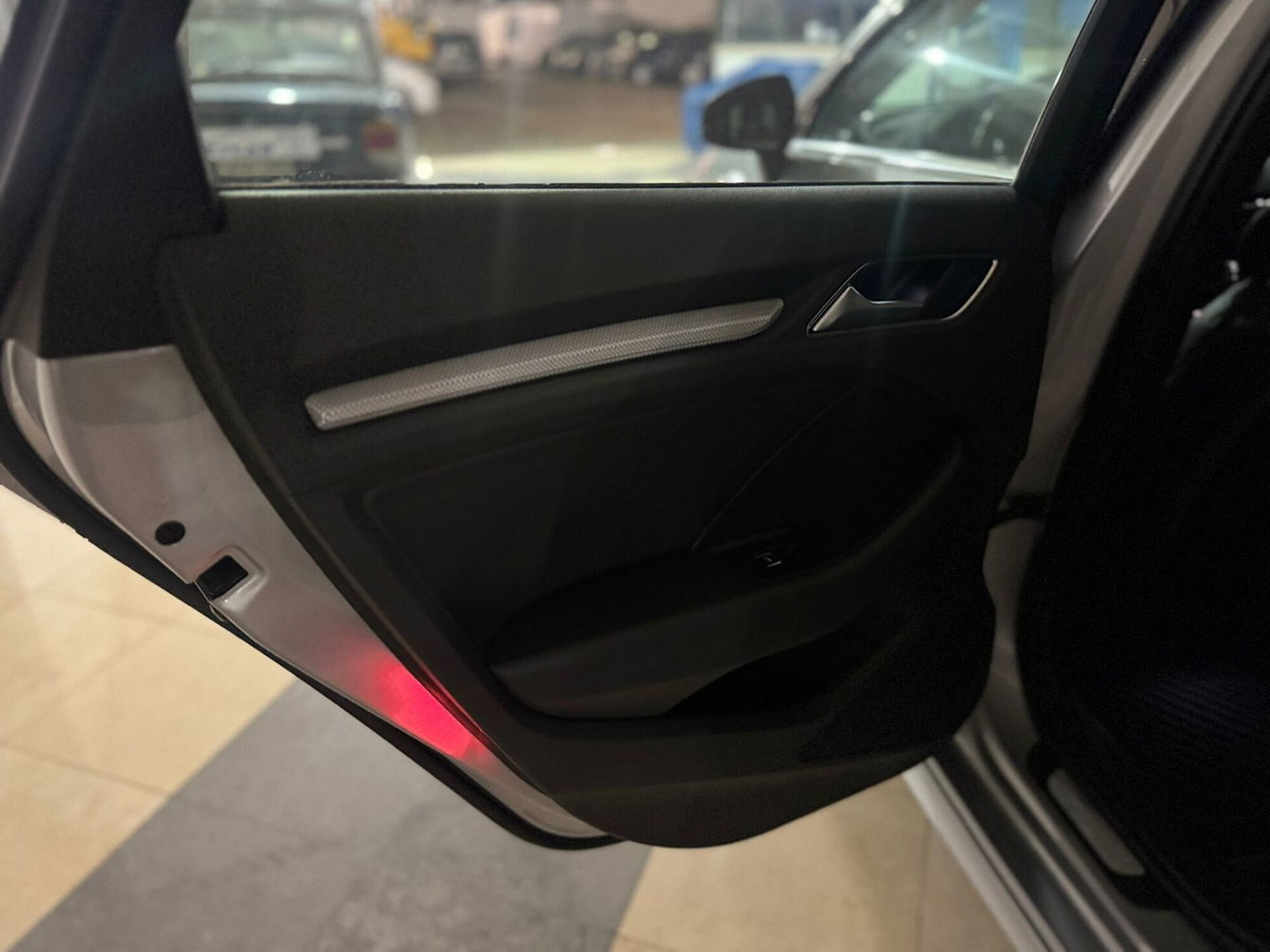 Audi A3 Sportback 1.6 TDI clean diesel S tronic Ambition (15)