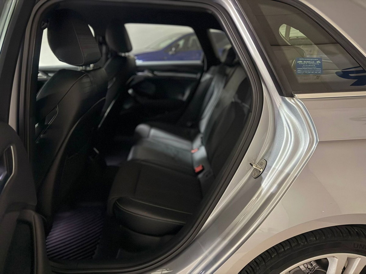 Audi A3 Sportback 1.6 TDI clean diesel S tronic Ambition (5)