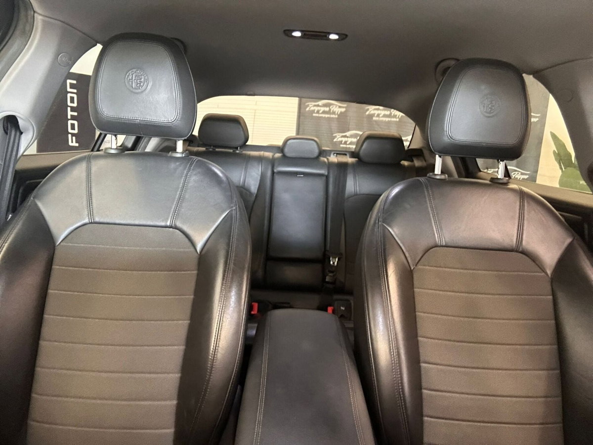 Alfa Romeo Giulia 2.2 Turbodiesel 150 CV (12)