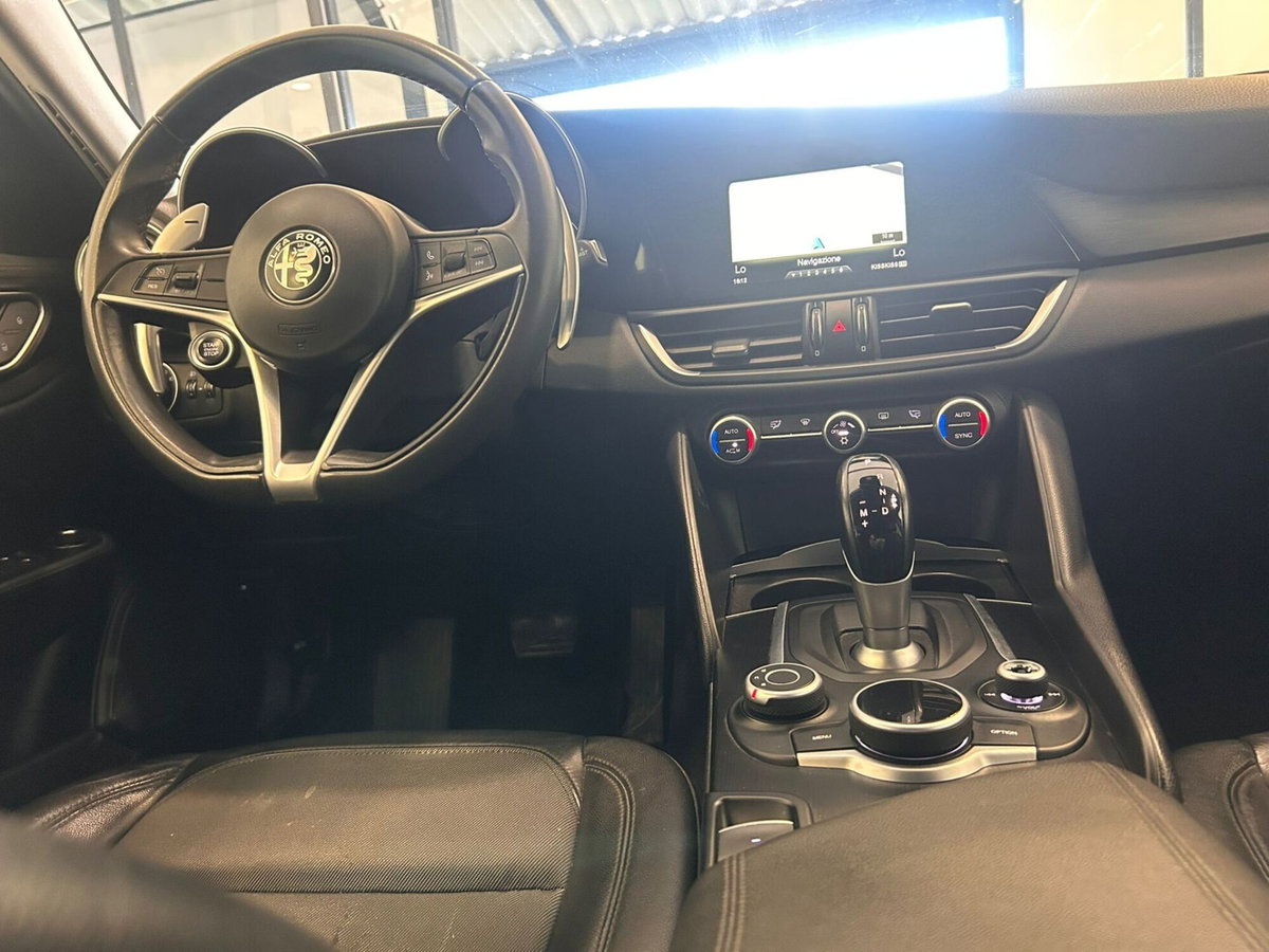 Alfa Romeo Giulia 2.2 Turbodiesel 150 CV (14)