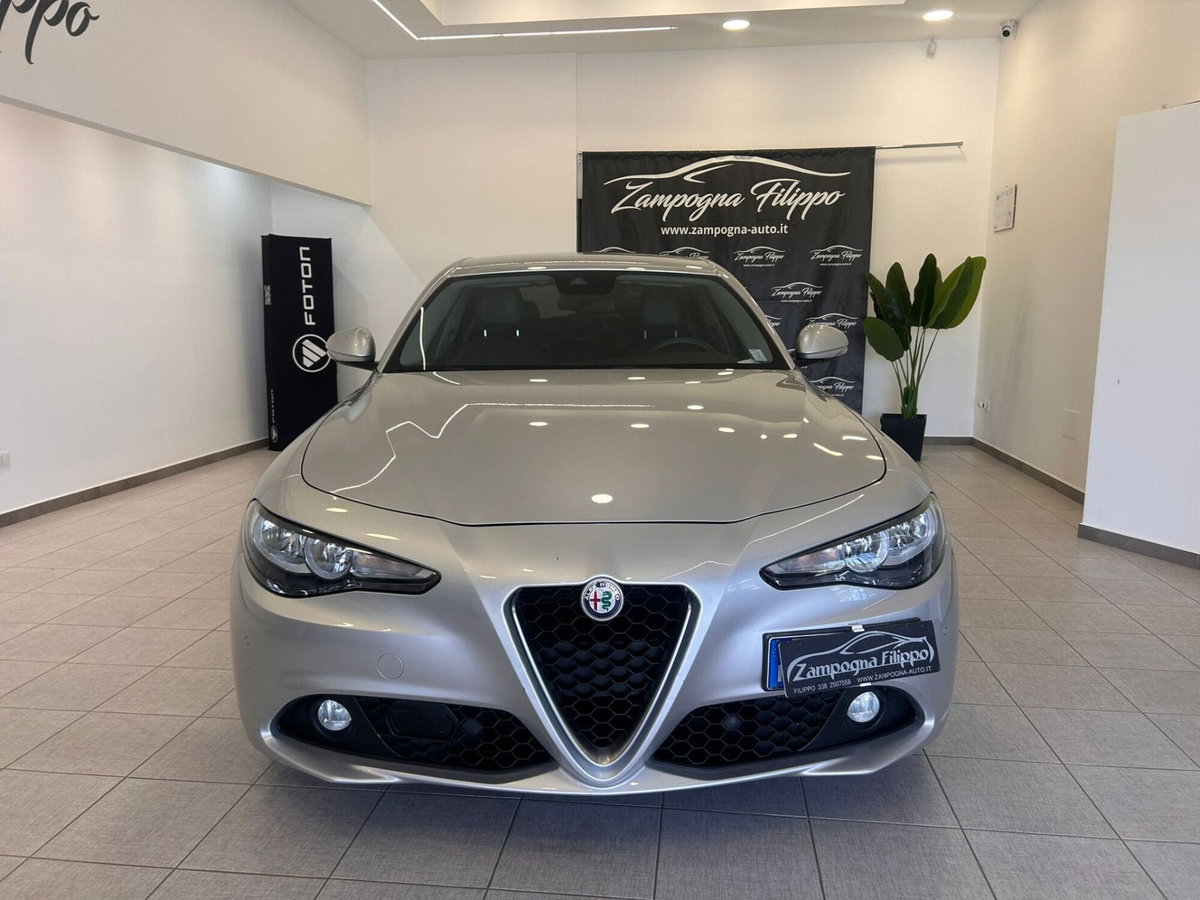 Alfa Romeo Giulia 2.2 Turbodiesel 150 CV (2)