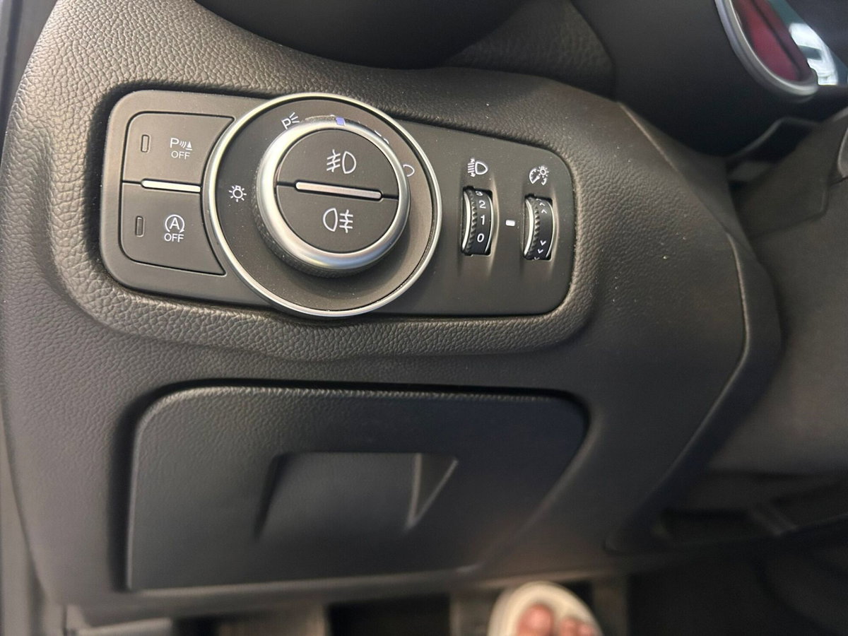 Alfa Romeo Giulia 2.2 Turbodiesel 150 CV (9)